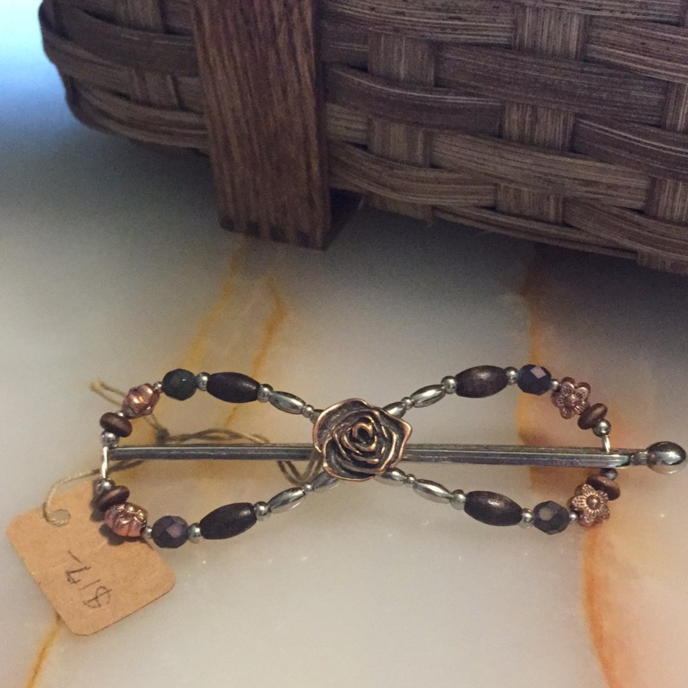 Beautiful Lilla Rose rose gold silver large